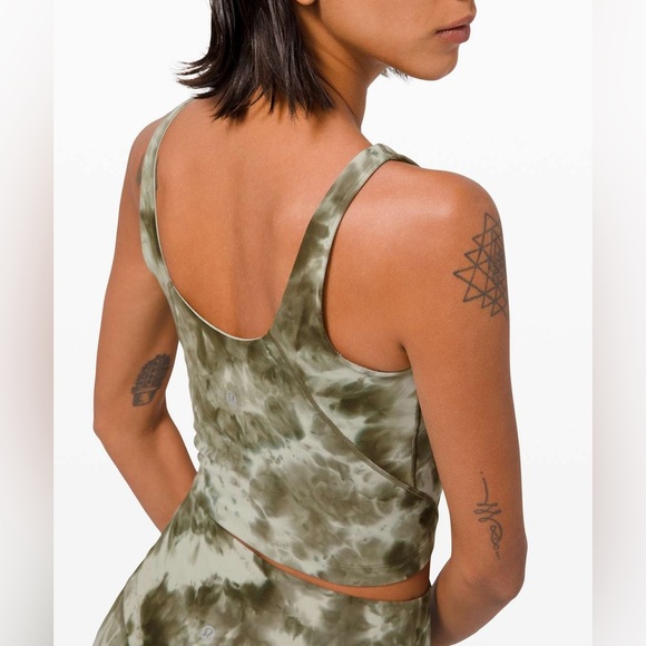 Lululemon Align Tank in Diamond Dye Light Sage Army Green Dark Olive Size 4 - Picture 4 of 9